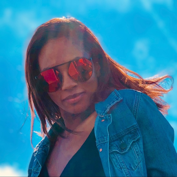 Meet your Posher, Raelyn - Picture 1 of 1